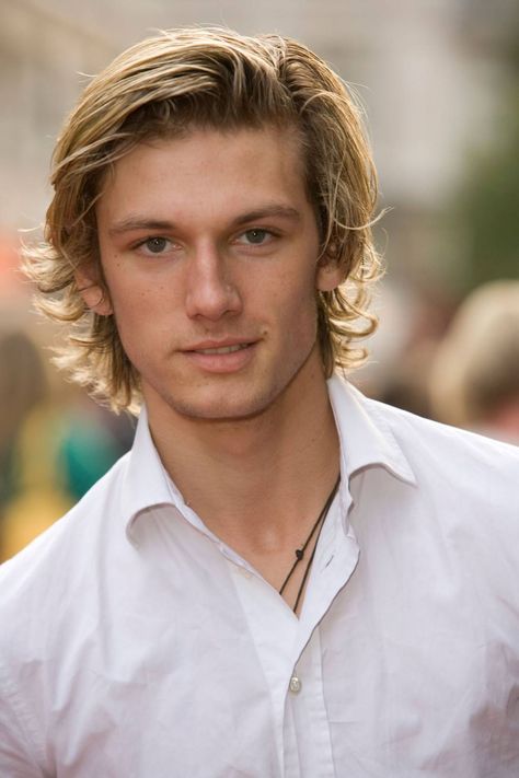 Hockey Hair, Jace Herondale, Boy Haircuts Long, Alex Pettyfer, Scissor Cut, Men's Long Hairstyles, Boys Long Hairstyles