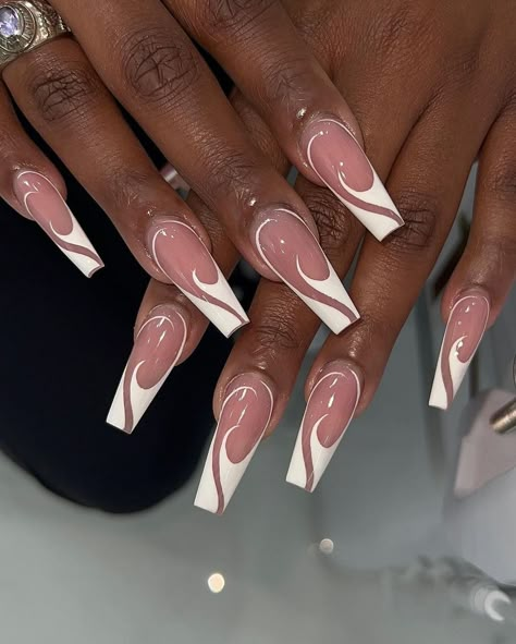 Trendy Summer Nail Designs 2024, Nail Art Swirls Design, Nude Nails Design 2024, Elegant Nail Designs 2024, Diy Nail Stand, January Nails Ideas Acrylic, Pink And Gold Nail Designs, Trendy Holiday Nails, Accent Nail Ideas