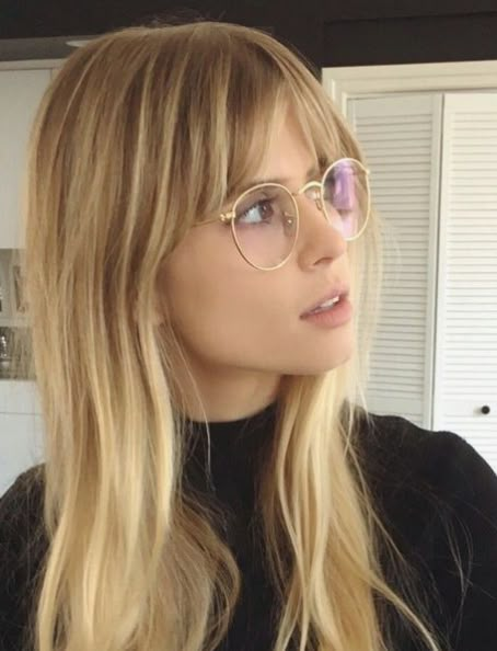 Post- The Modhemian French Girl Fringe/ Hair Trends 2020 — The Modhemian French Haircut, Bardot Bangs, French Girl Hair, Carlson Young, Hair Motivation, Fringe Hairstyles, Long Hair With Bangs, Hair Envy, Grunge Hair