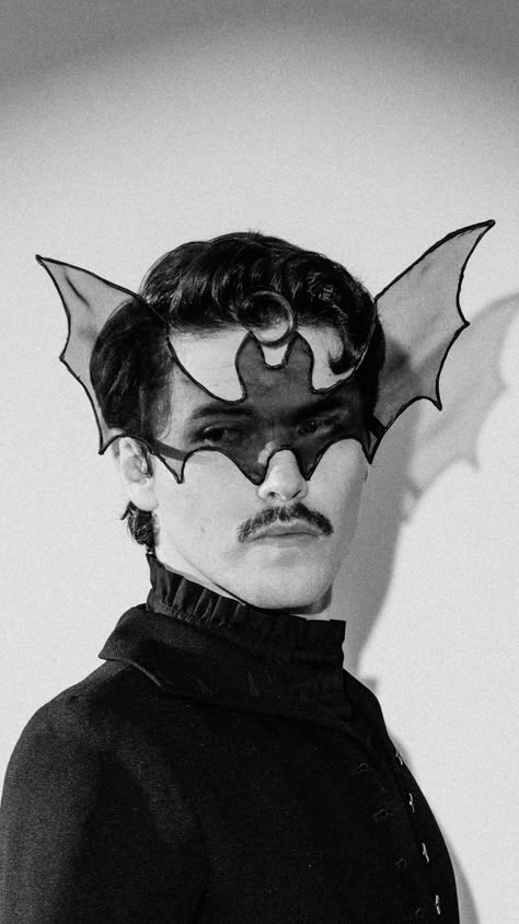 Jerry | this is how I created my sheer vintage inspired bat mask DIY, how to, Halloween costume idea, Halloween look, vintage Halloween, diy costume | Instagram Vintage Halloween Diy, Rainy October, Diy Masquerade Mask, Halloween Diy Costume, Masquerade Mask Diy, October Night, Camp Outfits, Mask Ball, Bat Mask