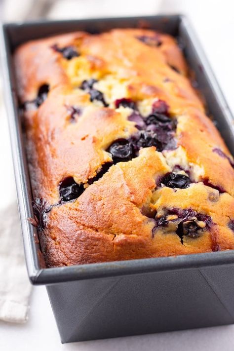 Lemon Blueberry Quick Bread! This easy and delicious lemon blueberry loaf is filled with blueberries and fresh lemon juice and zest. It's moist, tender, and delicious. Perfect for any ocassion #cookingformysoul Bread Recipes Blueberry, Lemon Blueberry Quick Bread, Blueberry Quick Bread, Cinnamon Popcorn, Lemon Blueberry Loaf, Muffins Breakfast, Blueberry Loaf, Lemon Blueberry Bread, Loaf Cakes