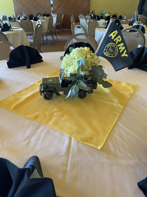 Army Colonel Promotion Party Ideas, Army Party Decorations Centerpieces, Welcome Home Army Party, Army Retirement Party Ideas For Men, Army Welcome Home Party Ideas, Army Table Decorations, Army Party Centerpieces, Army Promotion Party, Army Promotion Party Ideas