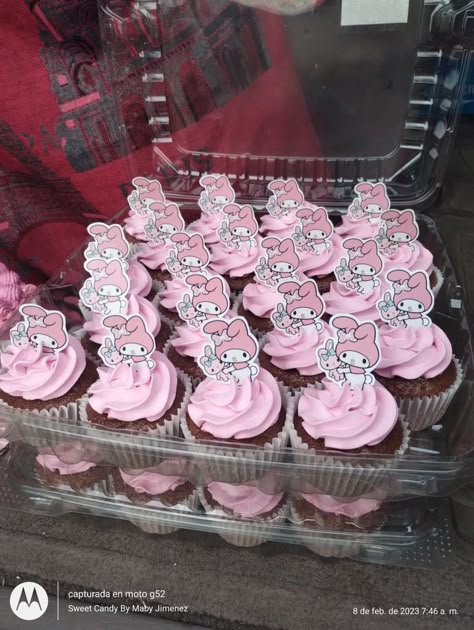 My Melody Snacks, My Melody Baby Shower Ideas, My Melody Party Theme, My Melody Birthday Party Decorations, My Melody Birthday Party Ideas, Kuromi And My Melody Birthday, My Melody Theme Birthday Party Ideas, My Melody Cupcakes, My Melody Party Ideas