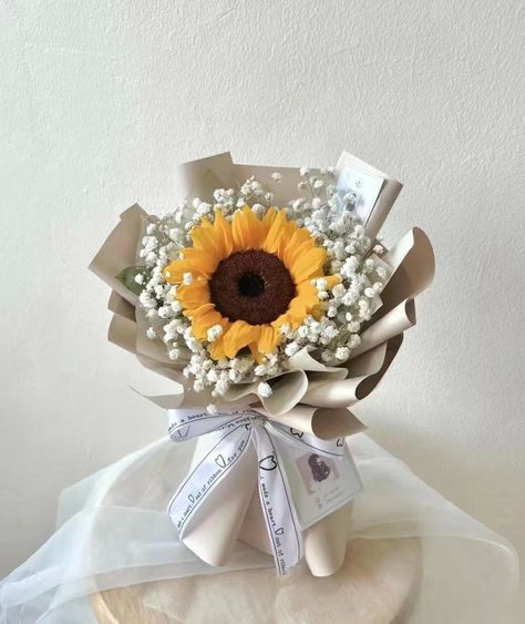 Aura Flower, Flower Bookey, Purse Vase, Graduation Flower Bouquet, Sunflowers Bouquet, Flower Bouquet Png, Single Flower Bouquet, Birthday Flowers Bouquet, Graduation Flowers