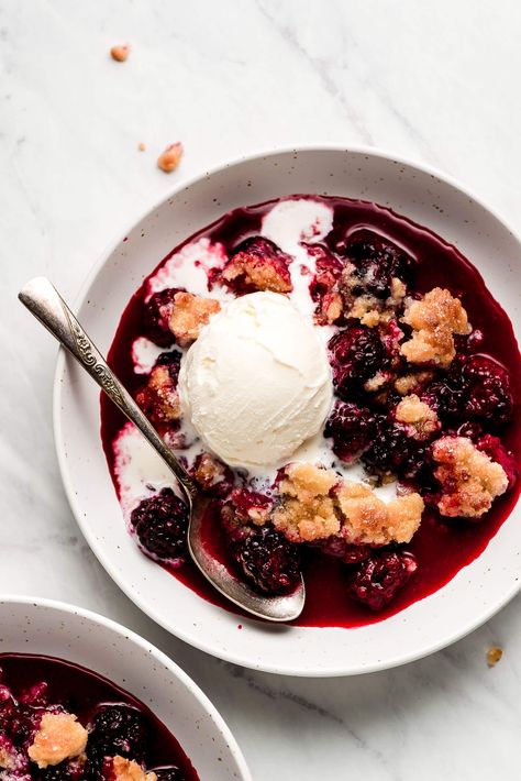 Blackberry Cobbler in a bowl topped with ice cream that is starting to melt. Vegan Blackberry Cobbler, Mixed Berry Cobbler, Berry Cobbler Recipes, Blueberry Crisp, Berry Cobbler, Blackberry Cobbler, Sally's Baking, Fruit Cobbler, Biscuits Easy