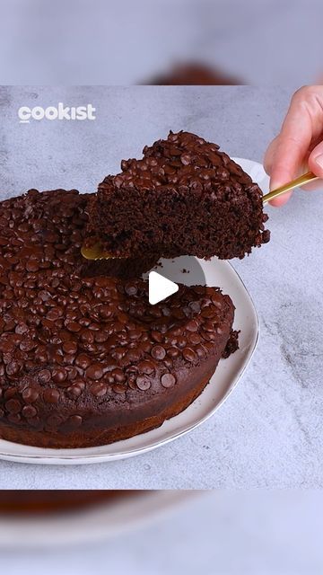 Chocolate Cake No Cocoa Powder, Cake With Cocoa Powder, Cake With No Eggs, Cake Without Eggs And Milk, Eggless Moist Chocolate Cake, Easy Chocolate Cake Eggless, Moist Eggless Chocolate Cake Recipe, Eggless Cookies, Eggless Chocolate Cake