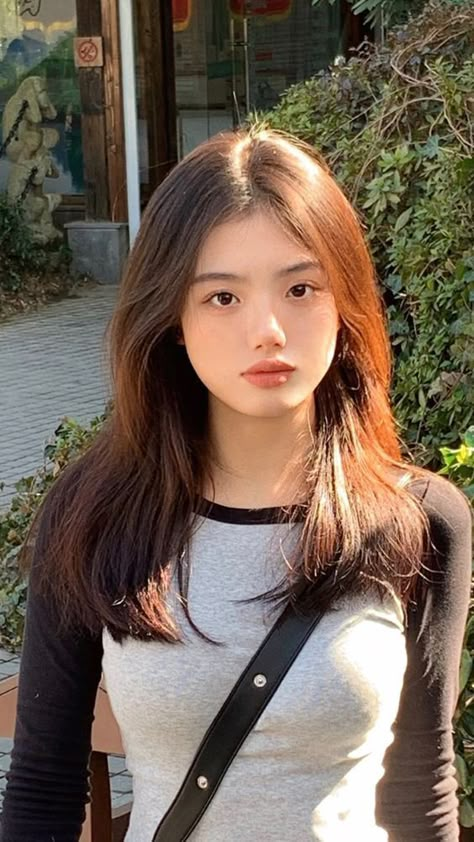 Haircuts Asian Girl, Asian Girl Haircut, Korean Hairstyle Ideas, Pelo Cafe, Hairstyle Ideas Easy, Haircut For Square Face, Asian Haircut, Hairstyles For Layered Hair, Trendy Hairstyle