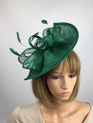 Blush Pink Fascinator, Royal Blue Fascinator, Mother Of The Bride Hats, Green Fascinator, Ascot Races, Wedding Mother Of The Bride, Outfit Ideas For Church, Emerald Forest, Blue Fascinator