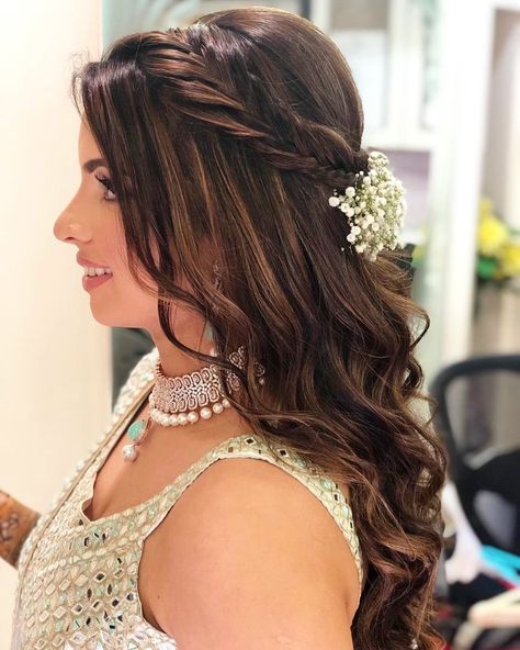 So, whatever your choice of hairstyle is, we have curated pretty and trending hairstyles for your engagement. So, without any further ado, check our blog #shaadisaga #indianwedding #bridalhairstyles #bridalhairstylesforreception #bridalhairstuleslookfrontandback #indianbridalhairstyles #newbridalhairstyles #christianbridalhairstyles #bridalhairstyleforlonghair #bridalhairstylesshort #bridalhairstylessimple #bridalhairtsylesupdo #naturalbridalhairstyles #bridalhairstylescurlyhair #hairstylesbride Wedding Hairstyles With Lehenga, Aesthetic Open Hairstyles, Lehenga Hairstyles Ideas Simple, Wedding Open Hairstyles, Open Hair Hairstyles On Saree, Messy Braid Indian Wedding, Hairstyle For Wedding Function, Hairstyle With Lehenga, Messy Braided Hairstyles