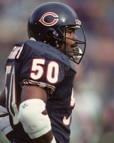 Mike Singletary. Chicago Bears LB Mike Singletary. (Image taken from color slide #Sponsored , #PAID, #paid, #Singletary, #Bears, #color, #Chicago Mike Singletary, Nfl Football 49ers, Nfl Football Pictures, Eagles Nfl, Football Photos, Football Pictures, Tough Guy, Sports Stars, Nfl Players