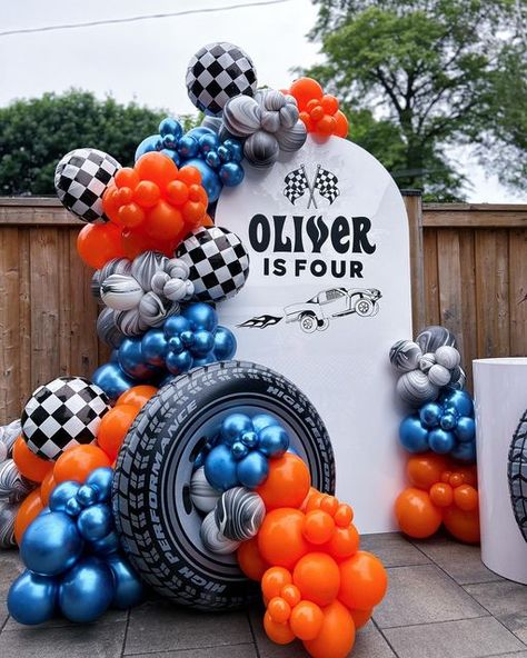 BOUTIQUE BALLOON + PARTY SHOP ✨ on Instagram: "Part ✌🏼of Oliver’s Hot Wheels birthday bash 🛞🪄💙 Something about this colour scheme is so satisfying! Shiny blue chrome with a bright pop of orange 🧡 We’re obsessed!" Hotwheels Balloon Arch, Hot Wheels Backdrop Party Ideas, Hot Wheels Balloon Decor, Monster Truck Birthday Balloons, Hot Wheel Birthdays, Hot Wheels Birthday Balloons, Hot Wheels Balloon Arch, Hot Wheels 1st Birthday Party Ideas, Hot Wheels Birthday Backdrop