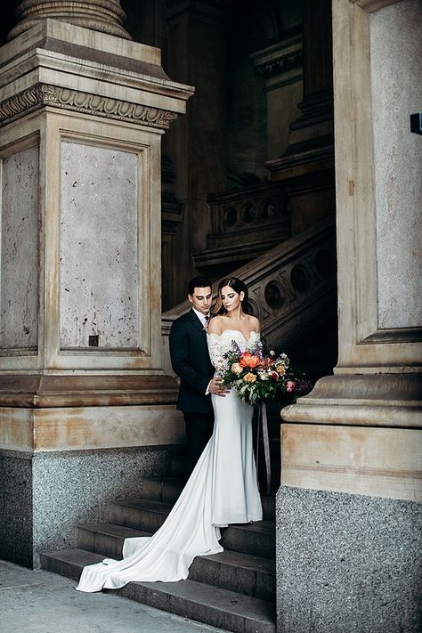 Wedding Stairs, Church Wedding Photography, City Wedding Photos, Wedding Portrait Poses, Wedding Picture Poses, Romantic Wedding Photos, City Hall Wedding, Catholic Wedding, Wedding Couple Poses