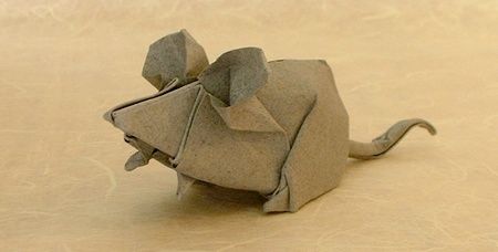 wet folded origami mouse by Makoto Yamaguchi Wet Folding Origami, Origami Rat, Ecofriendly Crafts, Diy Paper Toys, Paper Cutout Art, Homeschool Crafts, Folding Origami, Weekend Crafts, Origami Paper Art