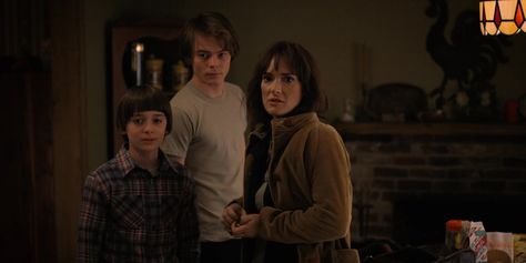 Joyce And Will Byers, Jonathan And Will, Will And Jonathan Byers, Will And Joyce, The Byers Family, Byers Family, Joyce Stranger Things, Jane Hopper, Jonathan Byers