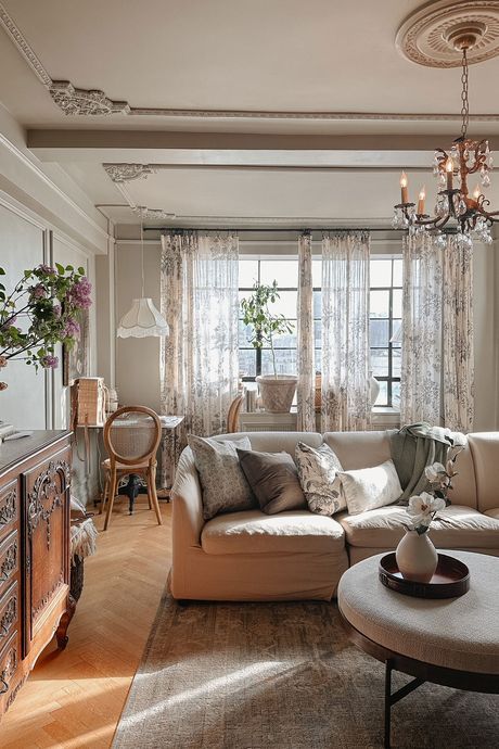 Upper West Side Apartment, Victorian Apartment, Parisian Home Decor, New York City Apartment, Parisian Apartment, New York Apartment, City Apartment, Home Decorating, 인테리어 디자인