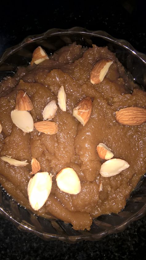 Wheat (Atta) Halwa - Click to see Recipe and Nutrition Chart Halwa Recipe, Nutrition Chart, Tumblr Food, Foodie Instagram, Delicacy Food, Food Drink Photography, Snap Food, Instagram Food, Food Snapchat