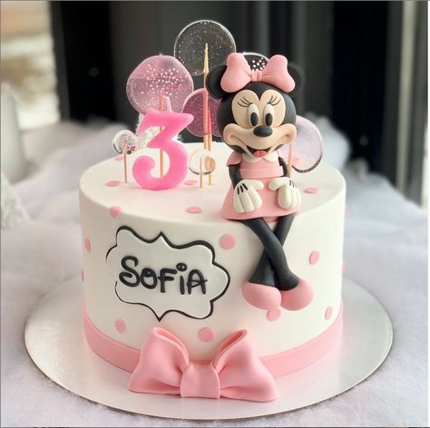 Miny Mouse Cake, Pink Cake Minnie Mouse, Minny Mouse Cake Ideas, Mini Mouse Pink Cake, Minnie Mouse Cake Without Fondant, Minnie 1st Birthday Cake, Pink 3rd Birthday Cake, Minnie Mouse Cake Design Pink, Minnie Mouse Bday Cake