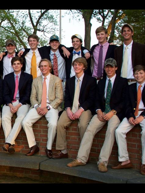 Preppy Party Outfit, Frat Style, Finance Bro, Men's Equestrian, Frat House, Frat Party, Kappa Sigma, Party Outfit Men, Frat Guys