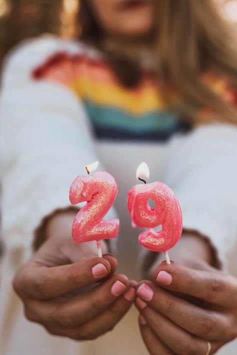 29 Birthday Ideas For Her, Photoshoot Ideas Creative, Birthday Photoshoot Ideas, Photoshoot Birthday, Anniversaire Diy, Birthday Party Photography, Birthday Goals, 21st Birthday Photoshoot, Cute Birthday Pictures