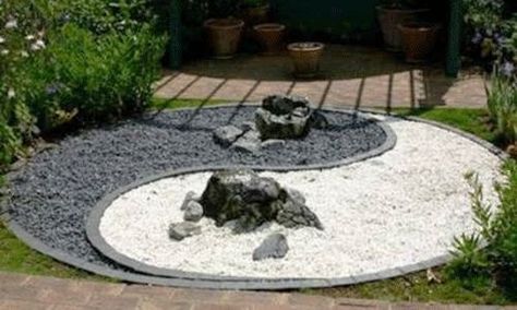 Yin yang garden Japanese Rock Garden Design, Japanese Gardens Design Ideas, Japanese Rock Garden, Small Japanese Garden, Rock Garden Design, Japanese Garden Design, Asian Garden, Garden Types, Rock Garden Landscaping