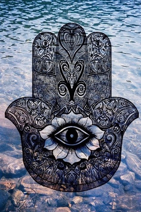 Hamsa, protects from evil. Looks like healing hand. Massage therapist tattoo?(: Hamsa Tattoo, Heart Pumping, Fatima Hand, Image Swag, Seeing Eye, Hippie Wallpaper, All Seeing Eye, Tableau Art, All Seeing