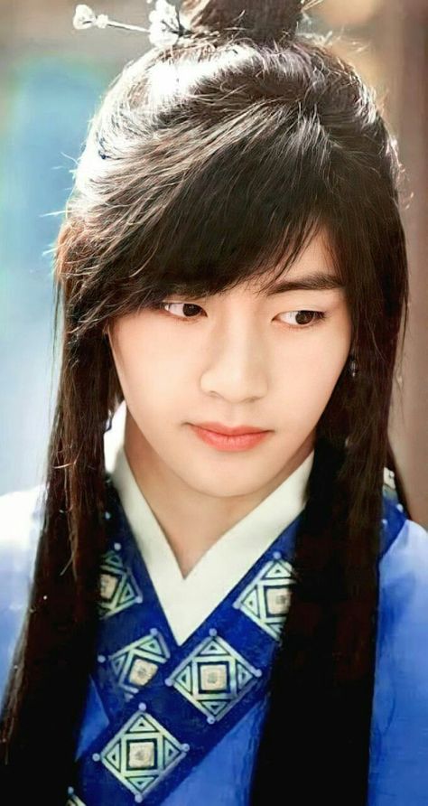 #v #bts #btsarmy #btswalpaper #googboy #kimtaehyung #taetae #makneline #vocalline #borahe #hwarang #hansung Hwarang Funny, V Hwarang, Hwarang Taehyung, The Prophecy, Bts V Photos, Taehyung Fanart, V Cute, Taehyung Photoshoot, Taehyung Funny