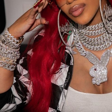 5x5 Lace Closure Wig, Affordable Human Hair Wigs, Cardi B Pics, Chains Aesthetic, Dope Jewelry Accessories, Summer Jam, Luxury Lifestyle Fashion, Braided Styles, Expensive Jewelry Luxury