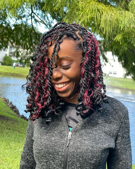 @madeinheavyn 😍 Island Twist Bob + Boho Add On.. 💋 Click the 🔗 🖇️⛓️‍💥 Colors: 1b & 530 Boho: Premium Mastermix (Half Human/Half Synthetic . . . #jaxbraider #islandtwists #bohotwist #duvalbraids #jaxbraids #jacksonvillebraids #904braids #duvalbraider #jaxbraiders #jacksonvillebraider Bob Island Twist, Twist Bob, Island Twist, 4 Braids, Boho Twists, Braids, Twist, Hairstyles, Bra