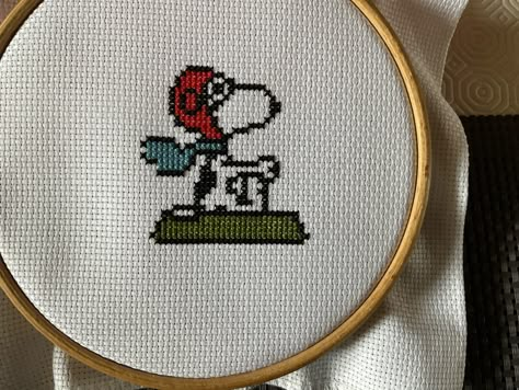 Lana Del Rey Cross Stitch, Peanuts Cross Stitch, Snoopy Cross Stitch Pattern, Snoopy Cross Stitch, Cross Stitch Shirt, Knitting Graphs, Crafternoon Ideas, Life Support, Embroidery Motifs