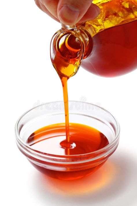 Red palm oil. Pouring red palm oil into a glass bowl , #Ad, #oil, #palm, #Red, #Pouring, #bowl #ad Palm Oil Benefits, Honey Jar Spell, Candle Making Fragrance, Easy Juice Recipes, Healthy Sweeteners, Red Palm Oil, Coconut Oil For Acne, Red Palm, Oil Well