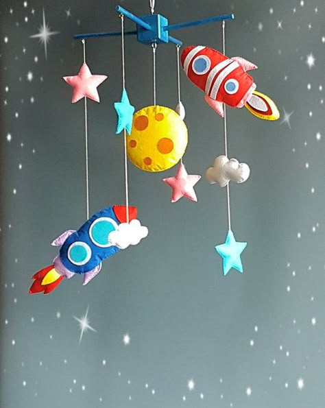 Baby mobile Moon rocket mobile Cot mobile Solar system mobile Mobile Solar System, Spider Cute, Mobiles For Kids, Hanging Crib, Boy Mobile, Baby Mobil, Rockets For Kids, Baby Boy Mobile, Big Plush