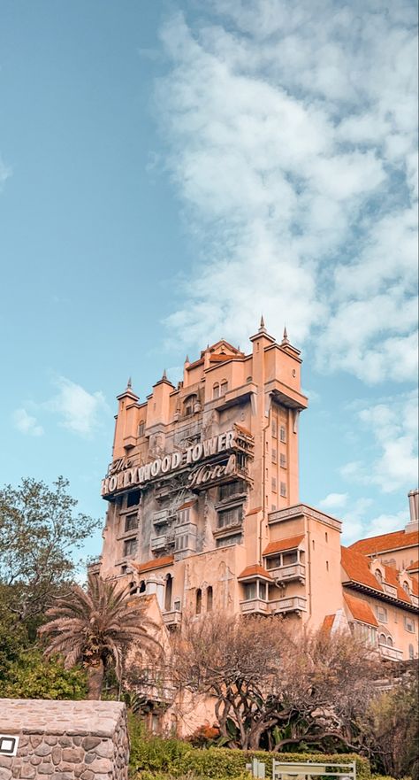 Hollywood Studios Wallpaper Iphone, Disney Hollywood Studios Wallpaper, Hollywood Studios Aesthetic Wallpaper, Hollywood Studios Wallpaper, Disney World Aesthetic Pictures, Disney World Aesthetic Wallpaper, Tower Of Terror Aesthetic, Disneyworld Wallpaper, Walt Disney World Wallpaper