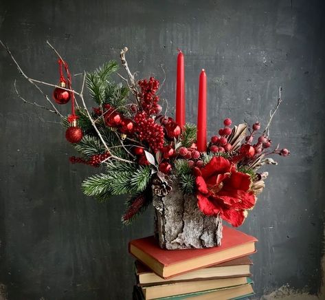 Christmas Flower Arrangements Ideas, Flower Arrangements Ideas, Xmas Flowers, Winter Flower Arrangements, Coastal Curtains, Christmas Flower Decorations, Winter Floral Arrangements, Christmas Gift Hampers, Rugs Ideas