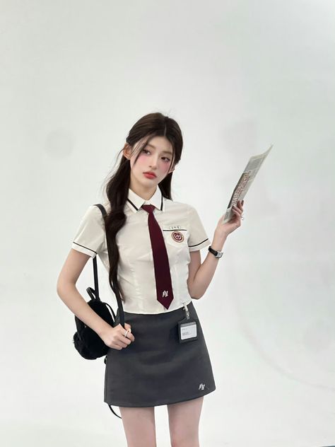 Pe Uniform School Korean, Korean Highschool Uniforms, School Uniform Design, Korean Uniform, Red Uniform, High School Uniform, School Uniform Fashion, Summer Uniform, Uniform Fashion