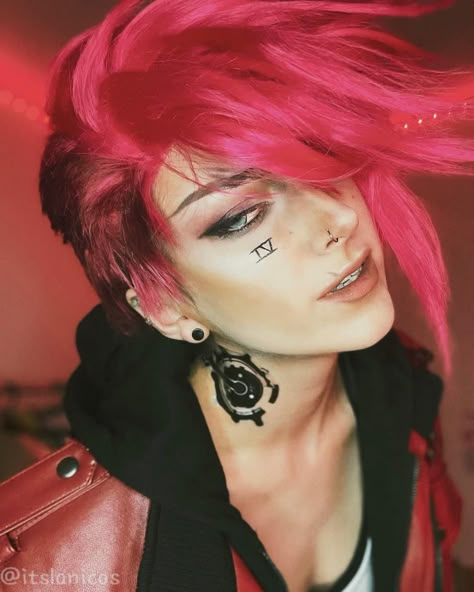 Vi League Of Legends Cosplay, Vi Makeup Arcane, Vi Arcane Makeup Tutorial, Vi Arcane Makeup, Arcane Vi Cosplay, Vi Cosplay Arcane, Vi Makeup, Vi Arcane Cosplay, Arcane Cosplay