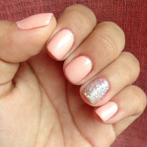 Simple Gel Nail Designs, Bright Gel Nails, Pink Gel Nails Designs, Sparkle Gel Nails, Neutral Gel Nails, Glitter Accent Nails, Nails Yellow, Peach Nails, Pink Gel Nails