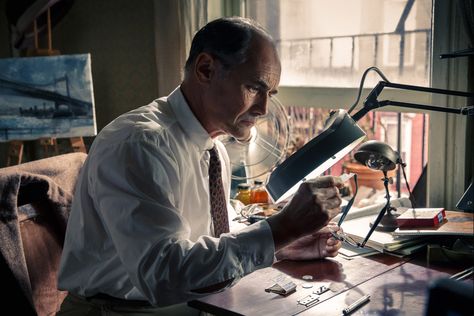 Mark Rylance in "Bridge of Spies" (Steven Spielberg, 2015) Movie Scenes Quotes, Bridge Of Spies, Mark Rylance, Soviet Spy, Haley Joel Osment, Golden Globes 2016, Black Messiah, On The Shoulders Of Giants, Movie Synopsis