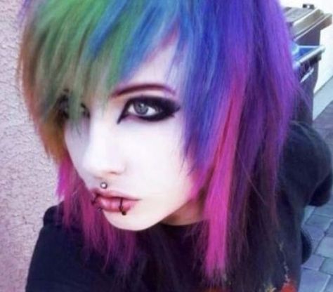 Cute Emo Hairstyles, Scene Kid Hair, Jun Liu, Emo Hairstyle, Emo Hairstyles, Site Model, Scene Makeup, Emo Scene Hair, Emo Style