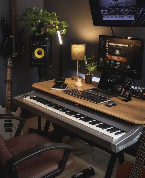 Music Studio Desk Ideas, Home Music Studio Ideas, Home Studio Desk, Music Room Design, Music Bedroom, Home Recording Studio Setup, Recording Studio Setup, Home Music Rooms, Recording Studio Home