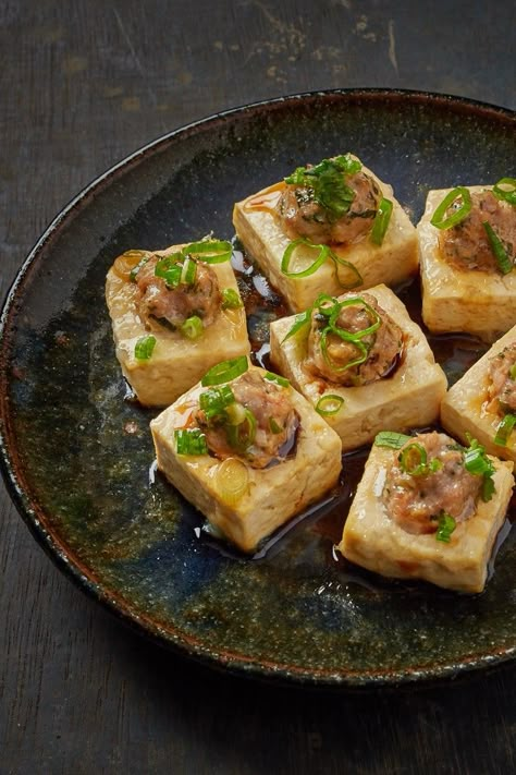 Stuffed Tofu Chinese, Stuffed Tofu Recipe, Hakka Food, Stuffed Tofu, Spring Onion Recipes, Sous Vide Vegetables, Recipes With Soy Sauce, Recipes Chinese, Stuffing Ingredients