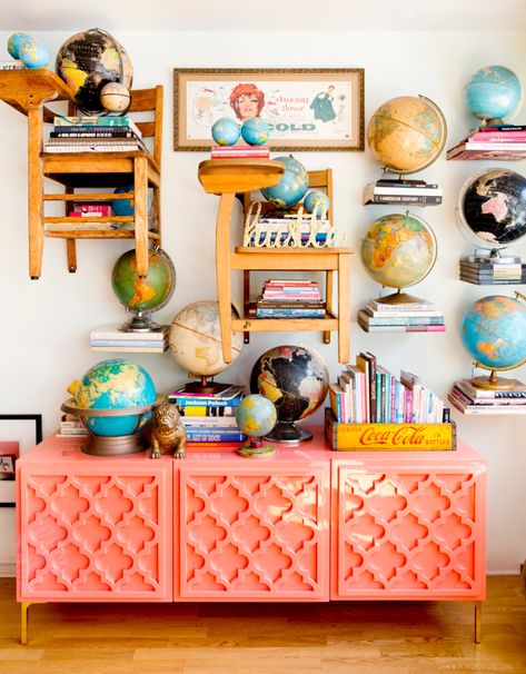 How to Decorate in Eclectic Style Ideas For Photo Albums, Photo Album Storage Ideas, Album Storage Ideas, Cozy Office Space, Photo Album Storage, Dog Lounge, Custom Bookshelves, Album Storage, Staircase Storage