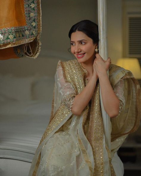 Photo from Mahira Khan and Salim Karim Wedding Mahira Khan Wedding, Mahira Khan, Pakistani Wedding Outfits, Fancy Wedding Dresses, Indian Photoshoot, Pakistani Actress, Shalwar Kameez, Pakistani Wedding, Wedding Looks