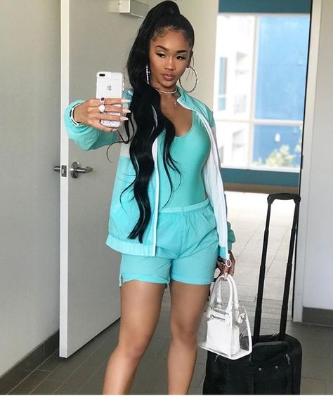 Saweetie ❤️ #saweetie #prettygirl  #highmaintenance #sprayground PINTEREST:DEE✨✨ Saweetie Icy Girl, Saweetie Icy Grl, Sporty Loungewear, Icy Girl, Ponytail Wig, Athleisure Sneakers, Dope Fashion, Latest Hairstyles, How To Pose