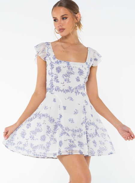 Dresses For Spring, Mini Dress Blue, Brunch Dress, Rush Dresses, Fleece Dress, Grad Dresses, White Floral Dress, Outerwear Outfit, White Dress Summer