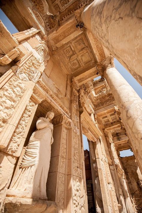 Izmir Turkey, Ancient Greek Architecture, Roman Architecture, Ancient City, Classical Architecture, Architecture Old, Historical Place, Ancient Architecture, Ancient Ruins