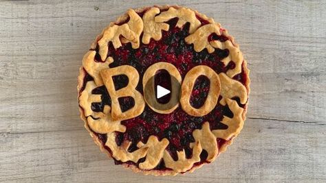 Pie Topping, Boo Berry, Pie Tin, Berry Pie, Pastry Pie, Shortcrust Pastry, Egg Wash, Sweet Cherries, Halloween Boo