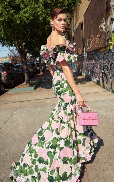 Women's Oscar De La Renta Spring Summer 2023 Collection | Moda Operandi Gown Pink, Cotton Gowns, A Dress, New York Fashion Week, New York Fashion, Hydrangea, Fashion Collection, Floral Dress, Off Shoulder Dress