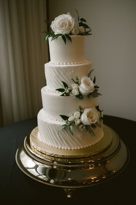 Wedding Cakes For 40 People, Cake Designs Three Tier, Wedding Cake Ideas 4 Tier, 3 Teir Wedding Cake Elegant, Classic 3 Tier Wedding Cake, 3 Tier Wedding Cakes Simple Elegant, Two Tier Wedding Cake Designs, 4 Tiered Wedding Cakes, 3 Teir Wedding Cakes