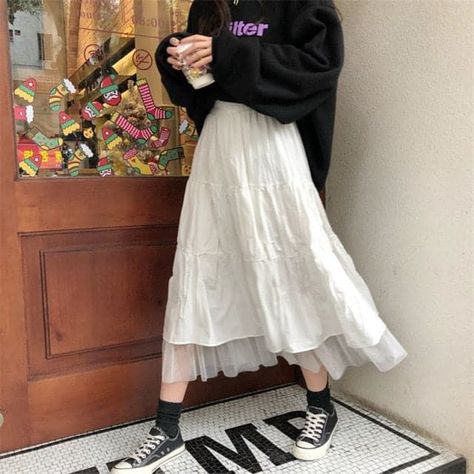 92af93f73faf3cefc129b6bc55a748a9desc52270043ri Rok Tile, Rok Midi, Preppy Mode, Long Skirt Casual, Style College, Skirt Streetwear, White Long Skirt, Fairy Skirt, Tulle Midi Skirt