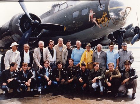 The 1944 documentary movie “Memphis Belle: A Story of a Flying Fortress” increased the aircraft and crew’s already substantial fame.  This unique film was the brainchild of legendary film director Robin Olds, Belle Movie, Belle Icon, Memphis Belle, Historical Photography, William Wyler, Flying Fortress, Documentary Movies, Movie Actors